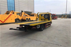 柯坪非事故拖车